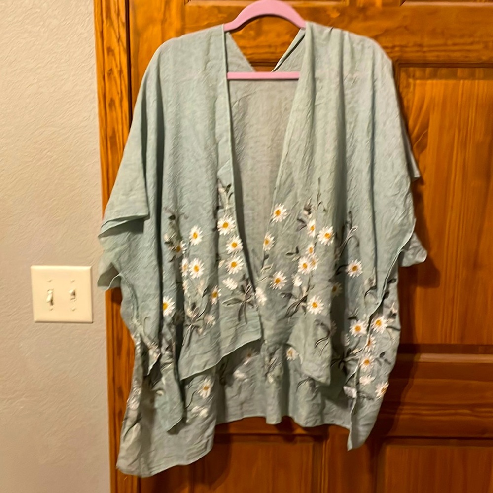 One Size; Green Shawl